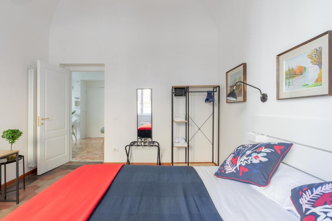 רומא Iflat Lovely Apartment For Groups מראה חיצוני תמונה